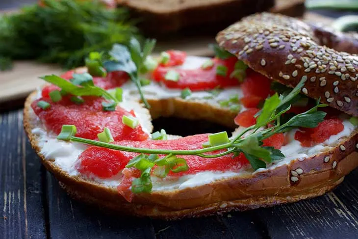 how to make vegan salmon bagel with cream cheese
