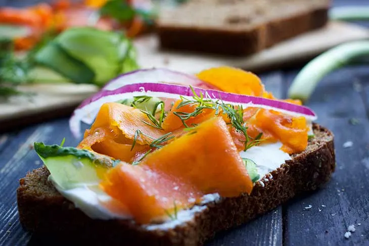 how to make vegan salmon sandwich