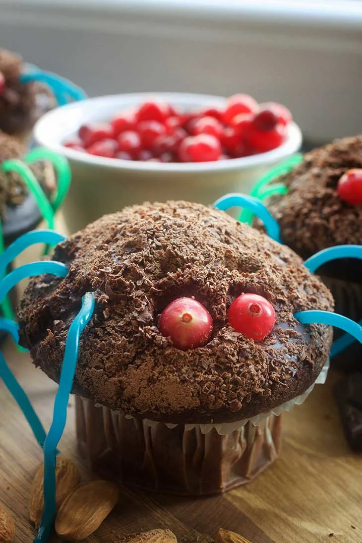 quick vegan spider cupcakes paianjen