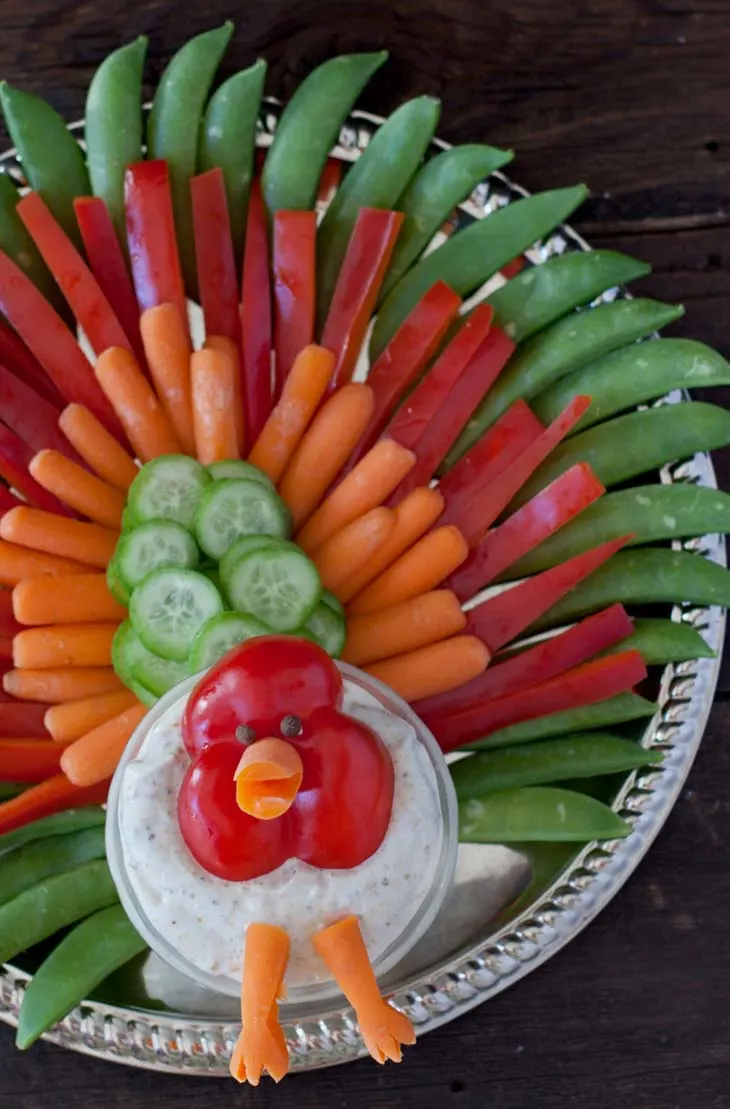 Thanksgiving turkey veggie tray kids can't resist eating