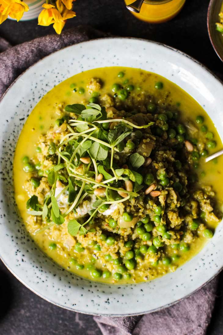 Super Green Cauliflower Rice and Pea Curry