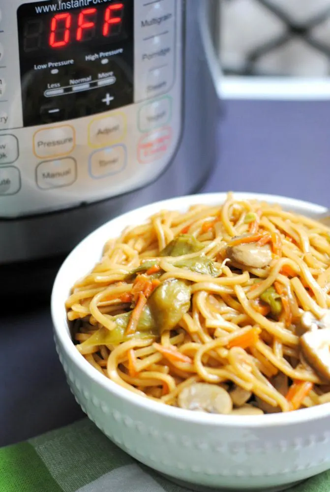 Instant Pot Lo Mein (Vegan)