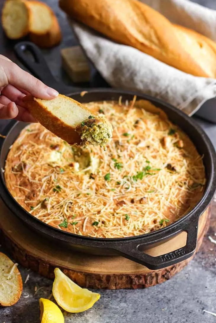 Creamy Hot Broccoli Dip