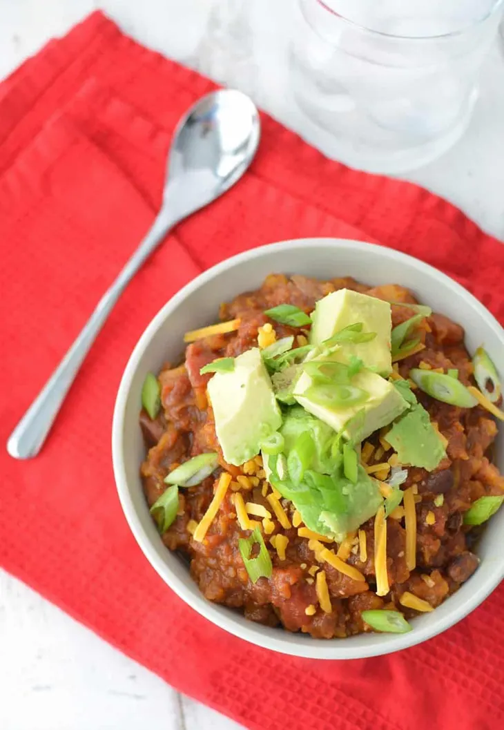 Slow Cooker Butternut Squash and Black Bean Chili