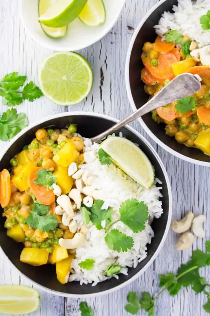 Easy Chickpea Curry with Potatoes