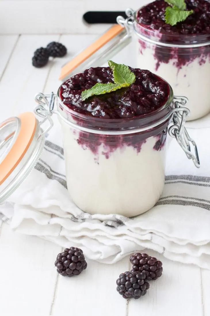 Easy Vegan Cheesecake Pudding with Blackberry Compote