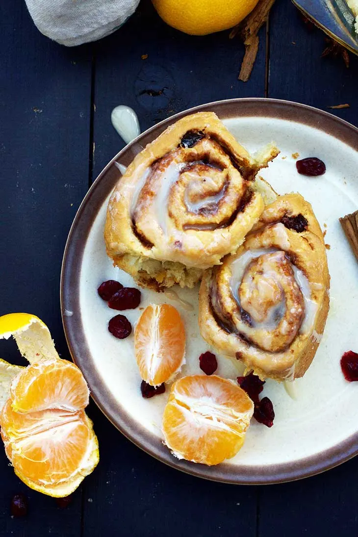 Vegan Cinnamon Rolls plate