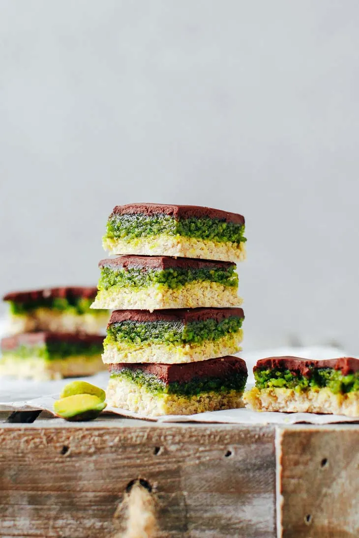 No-Bake Chocolate Pistachio Bars