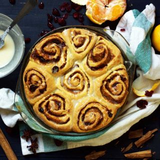 Vegan Cinnamon Rolls rulouri cu scortisoara