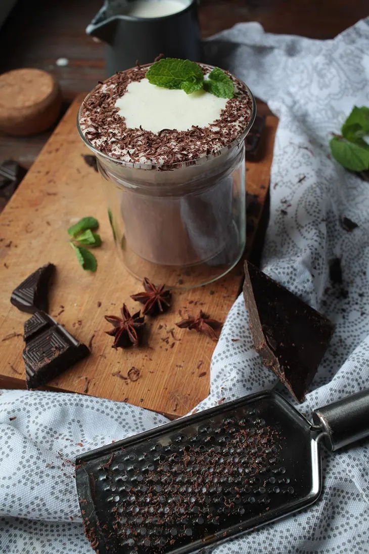 vegan hot chocolate recipe with peppermint