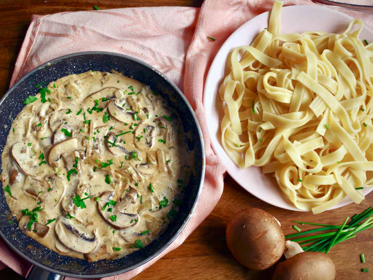 how to make Mushroom Stroganoff Pasta