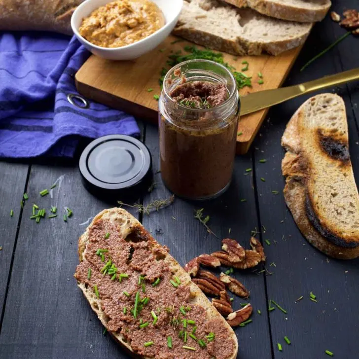 Vegan Mushroom Pâté pate de ciuperci de post