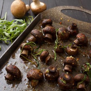 Perfect Roasted Garlic Mushrooms ciuperci la cuptor