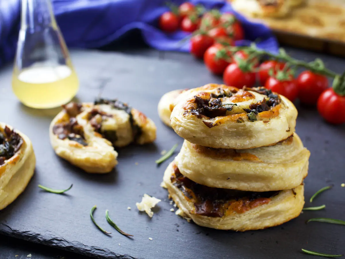 how to make Vegan Mushroom Pinwheels