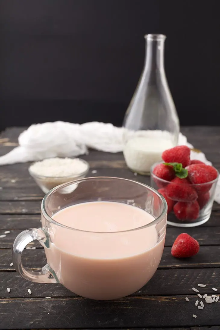 how to make strawberry rice milk