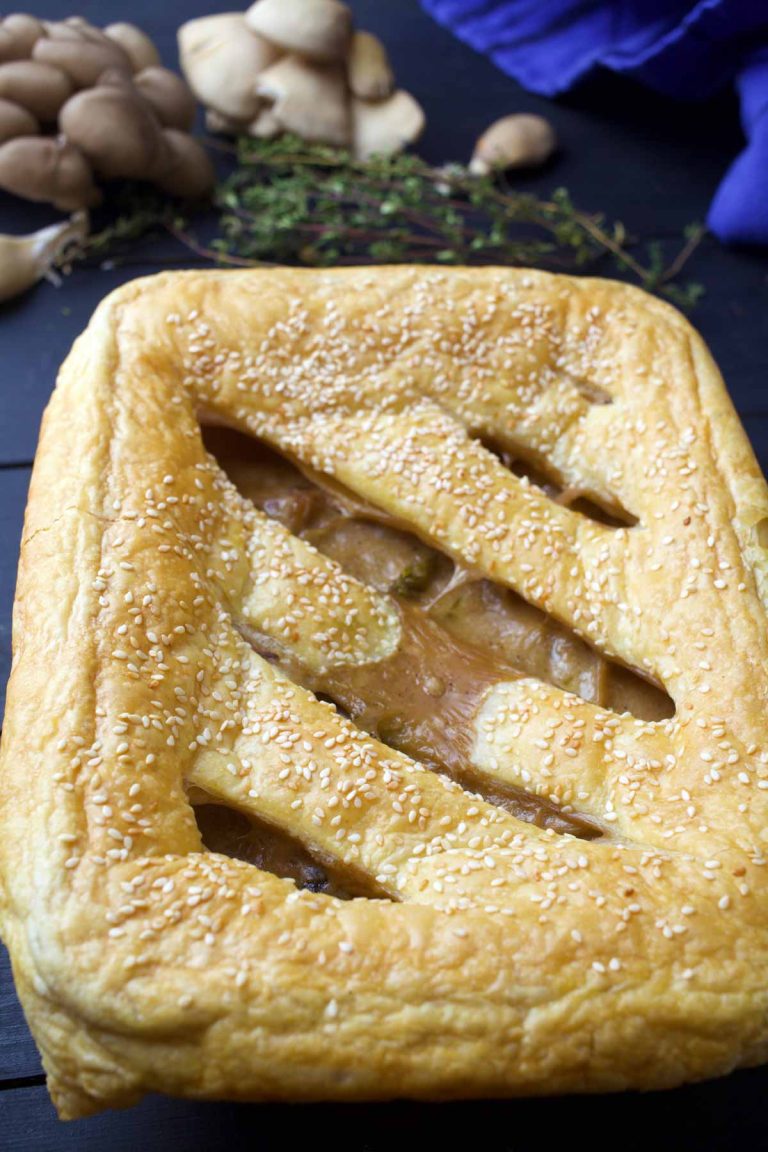 Creamy Mushroom Pie puff pastry placinta cu ciuperci