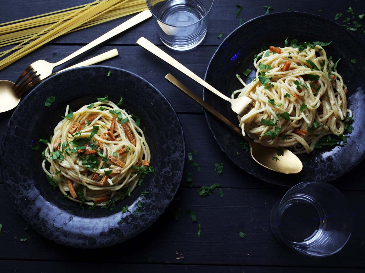 Vegan Carbonara with tofu