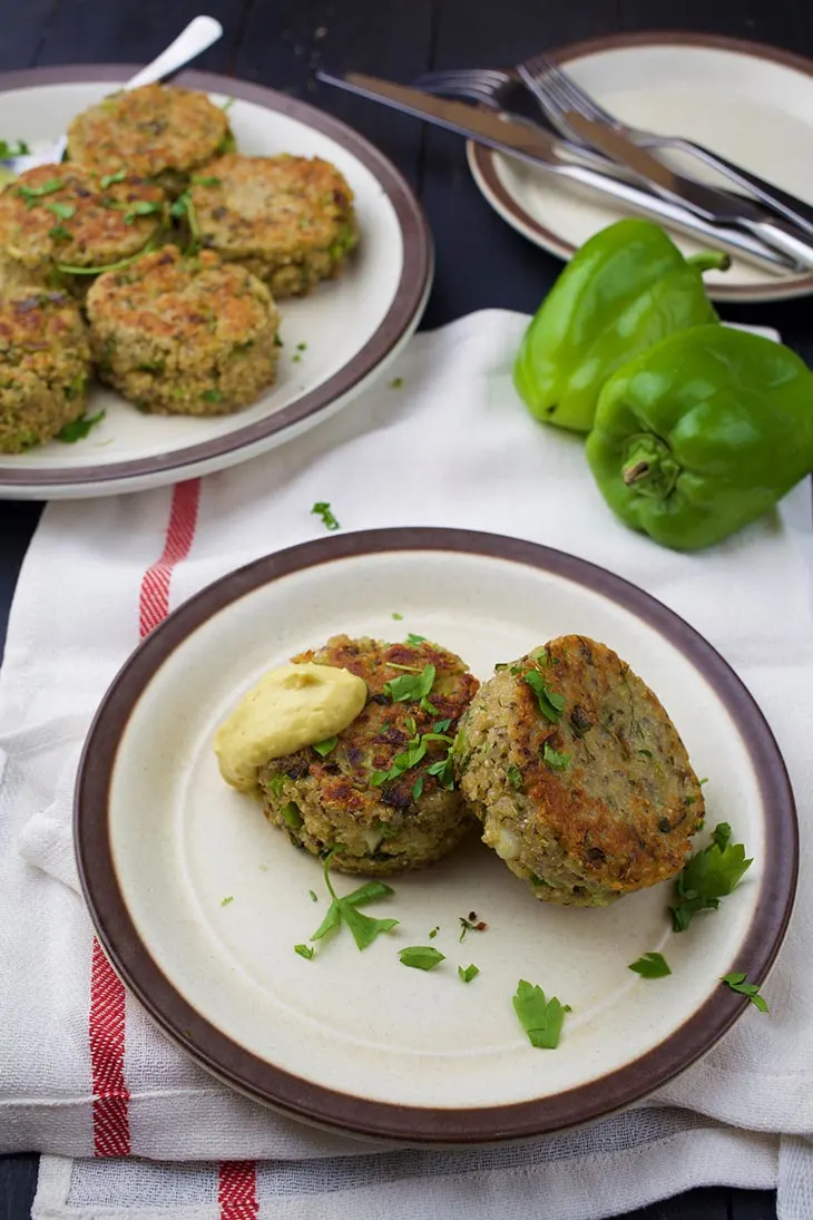 vegan quinoa cakes