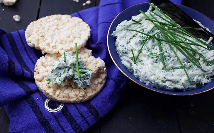 vegan spinach dip with garlic crema de spanac cu usturoi