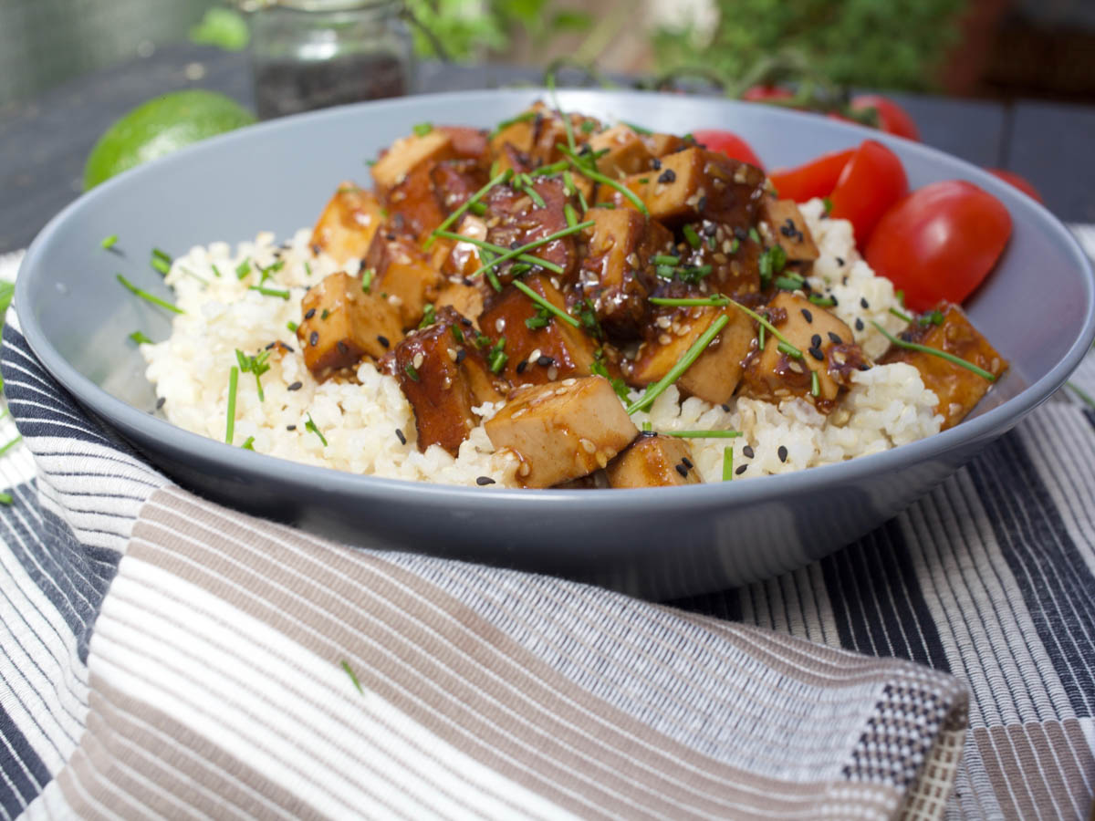 Sticky Asian Garlic Tofu 