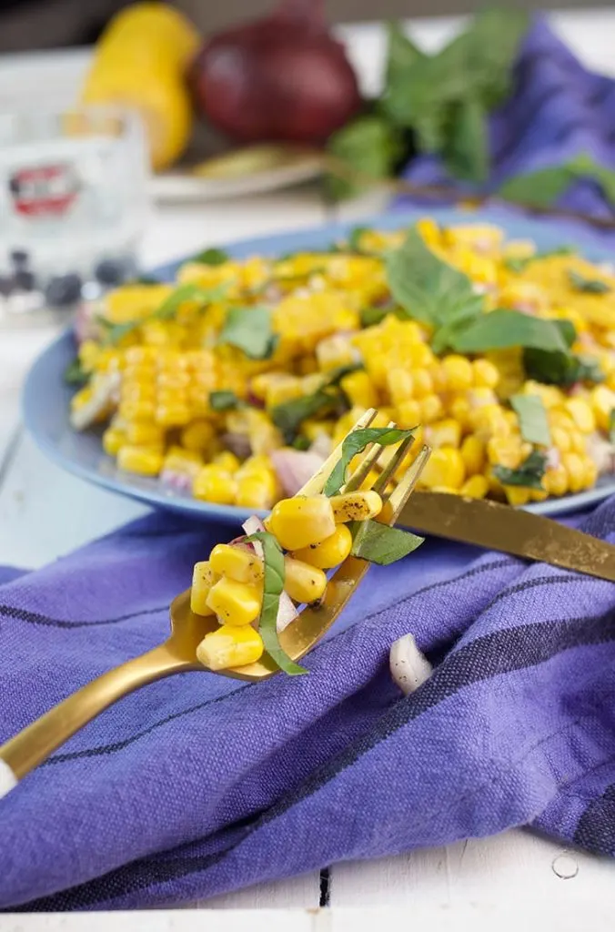 fresch corn salad with onion