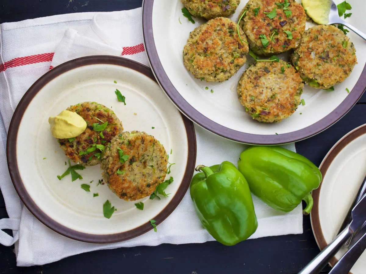 vegan quinoa cakes