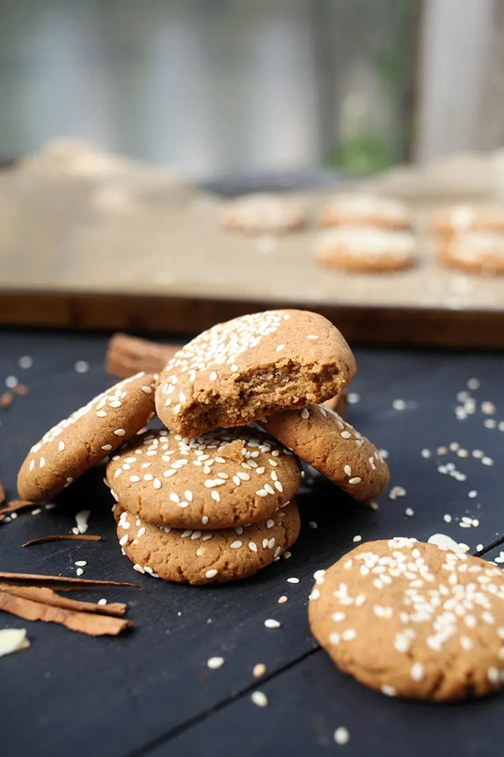 tahini cookies with sesame paste