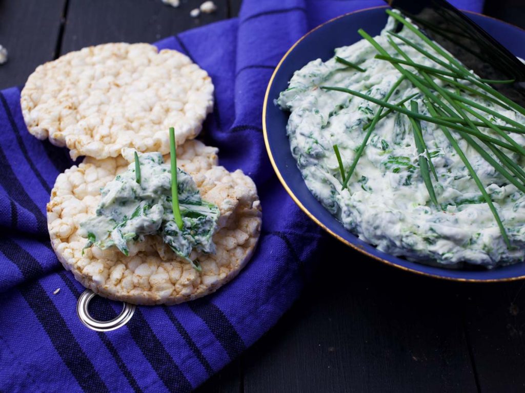 vegan spinach dip with garlic crema de spanac cu usturoi