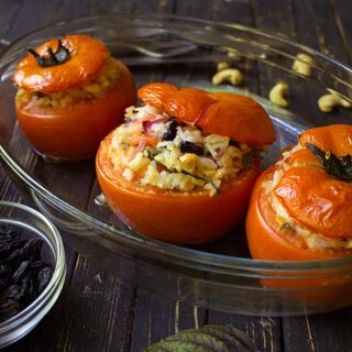 Greek Rice Stuffed Tomatoes rosii umplute