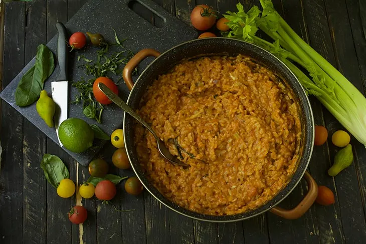 Vegan Roasted Tomato Risotto cu rosii