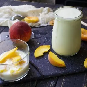 vegan yogurt with fruits iaurt vegetal