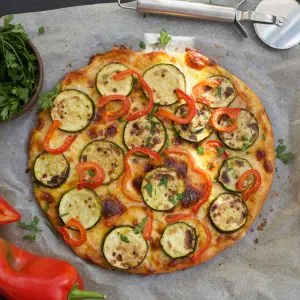 Cauliflower pizza crust Blat de pizza din conopida