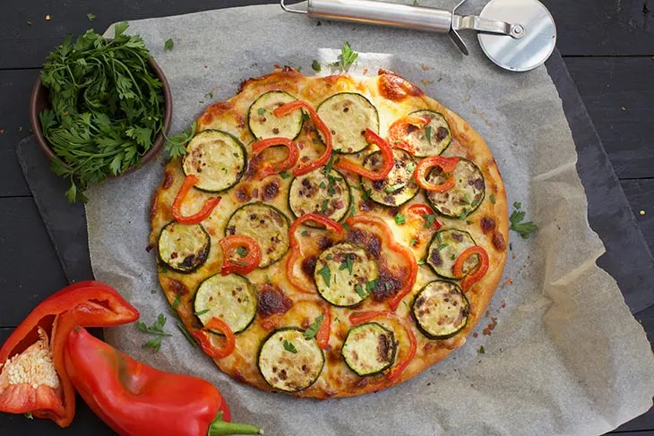 Cauliflower pizza crust Blat de pizza din conopida