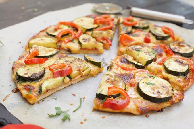 Cauliflower pizza crust - without dairy! - Gourmandelle