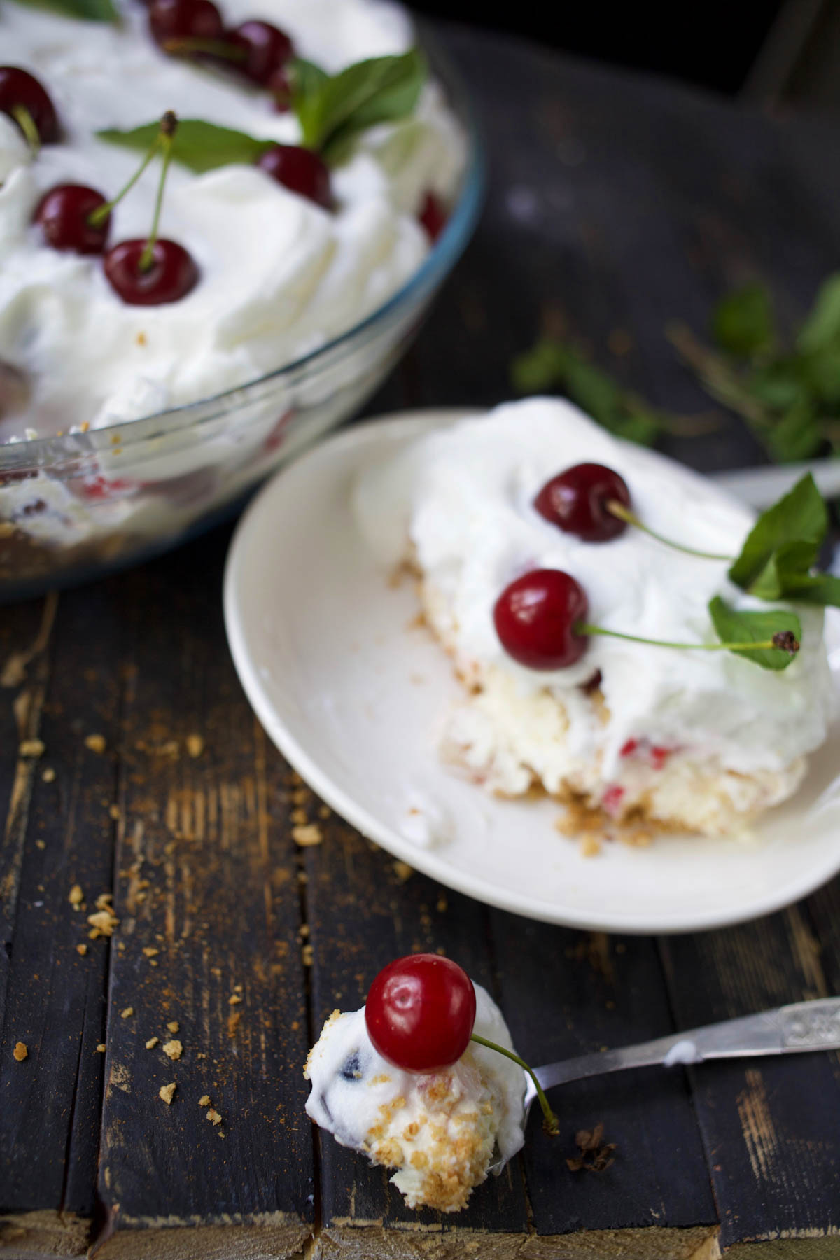 Vegan Banana Split Pie with fruits