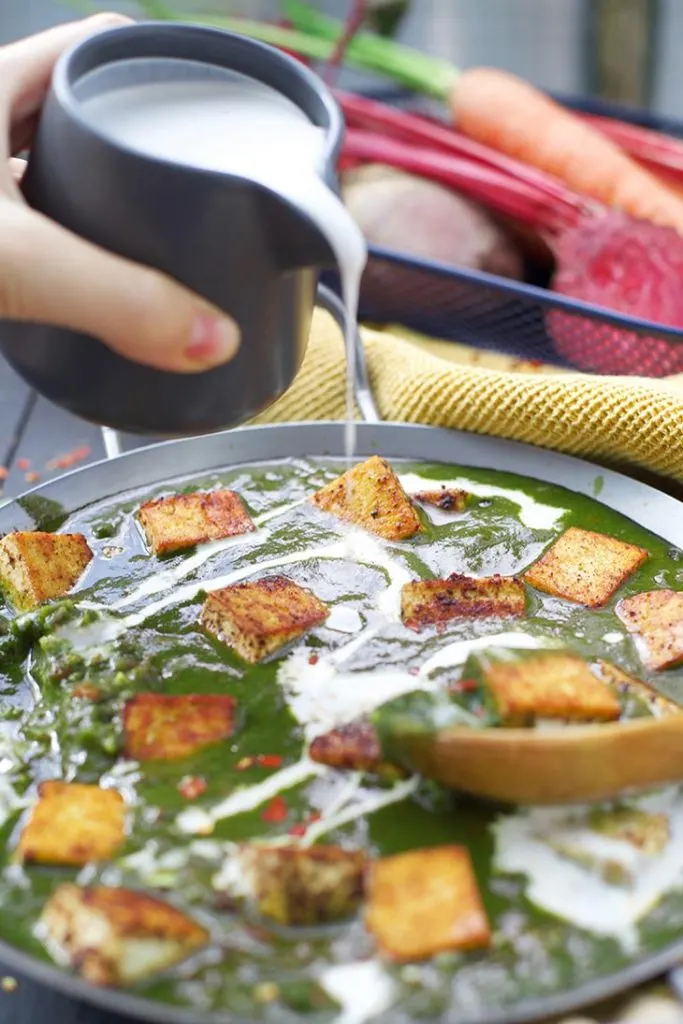 Vegan Palak Paneer indian recipe spanac cu branza