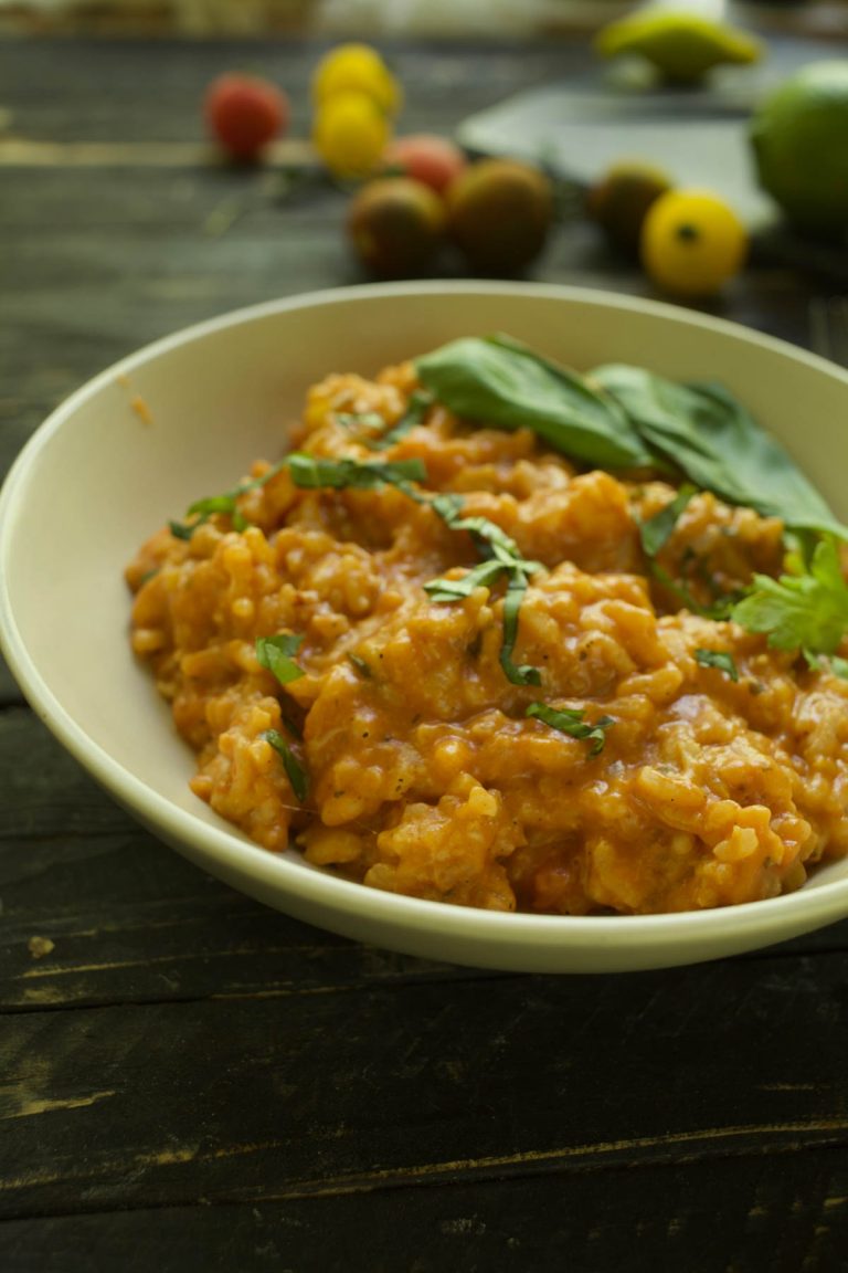 italian Vegan Roasted Tomato Risotto cu rosii