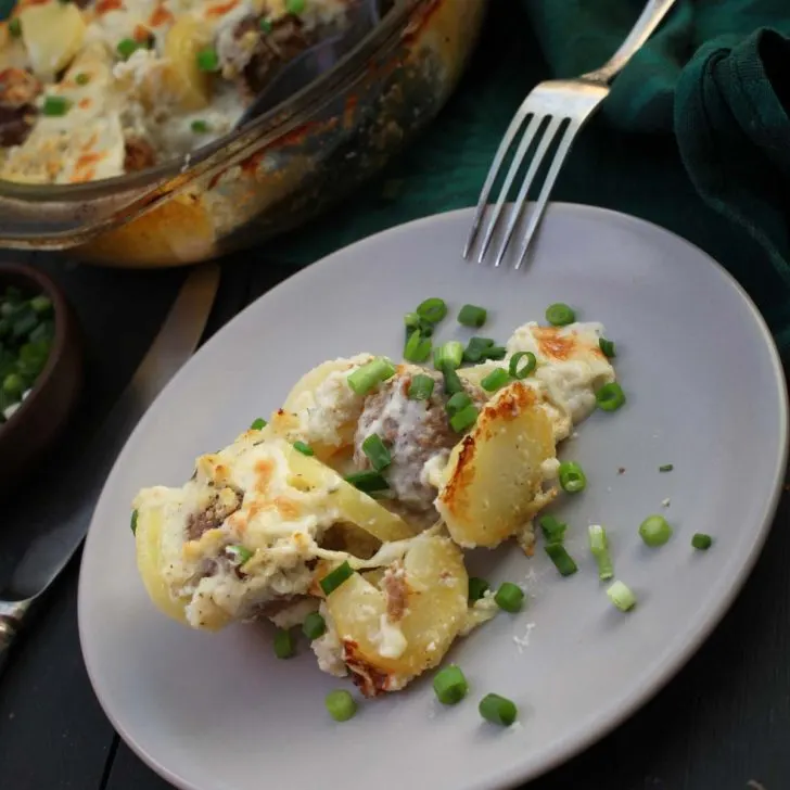 Potato and Meatballs Casserole Vegan Caserola de chiftelute vegetale cu cartofi reteta