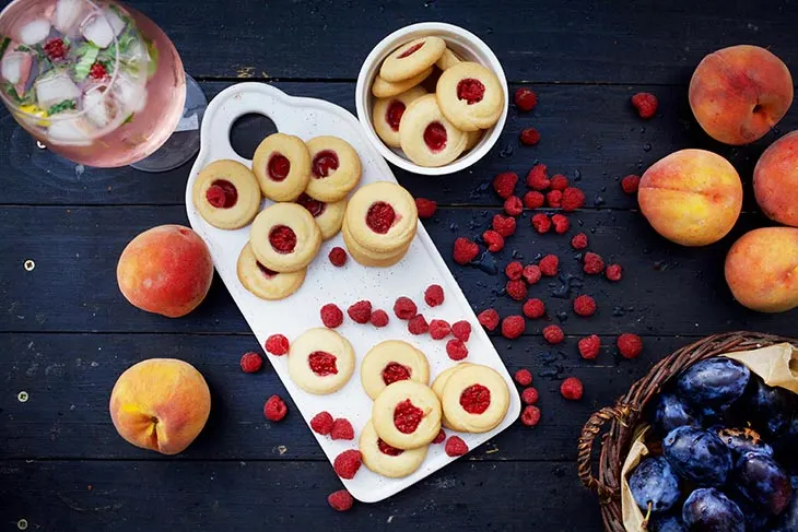 Vegan Thumbprint Cookies biscuiti cu gem