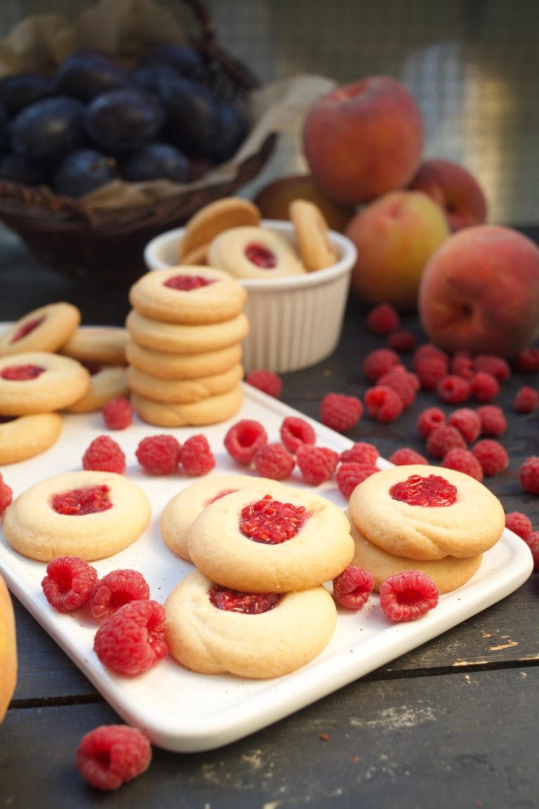 Vegan Thumbprint Cookies raspberry jam biscuiti cu gem