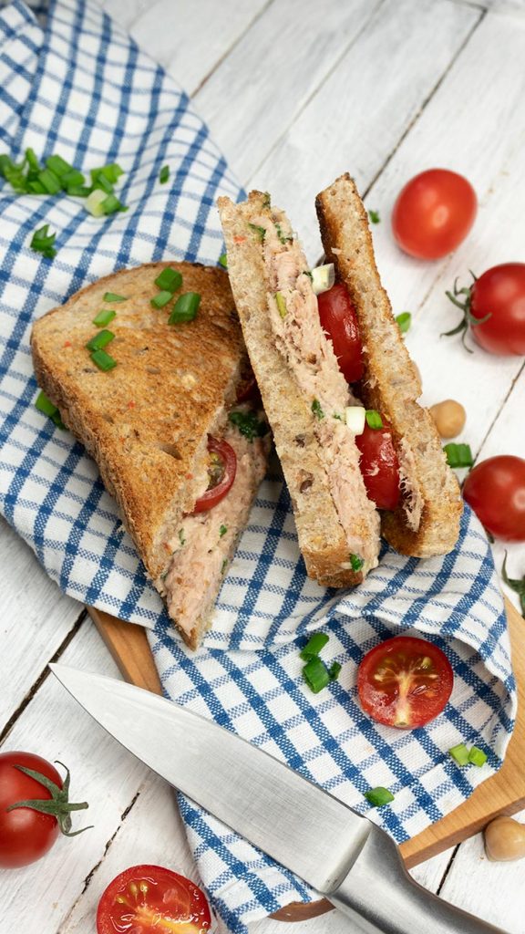 Faux Tuna Salad / Vegan 'Tuna' Sandwiches - Gourmandelle