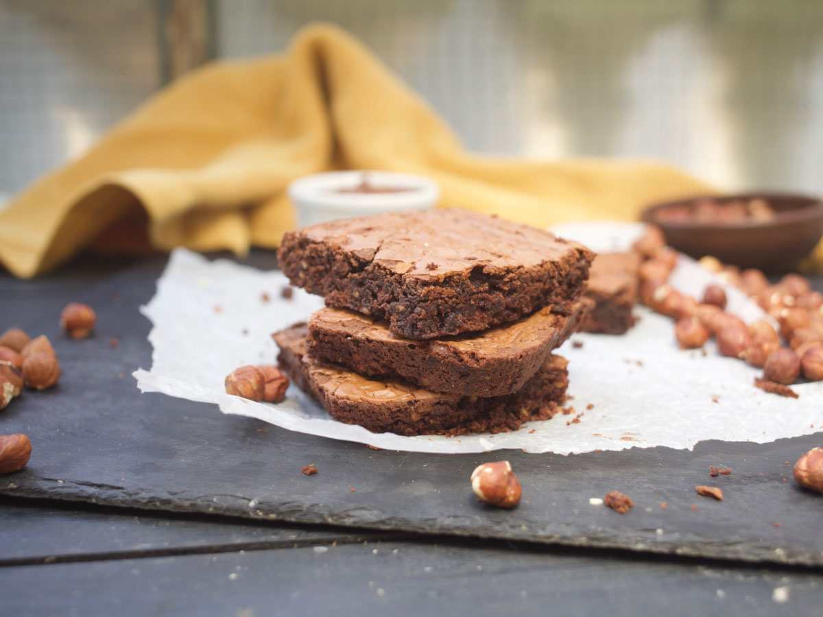 Healthy Nutella Brownies with homemade nutella