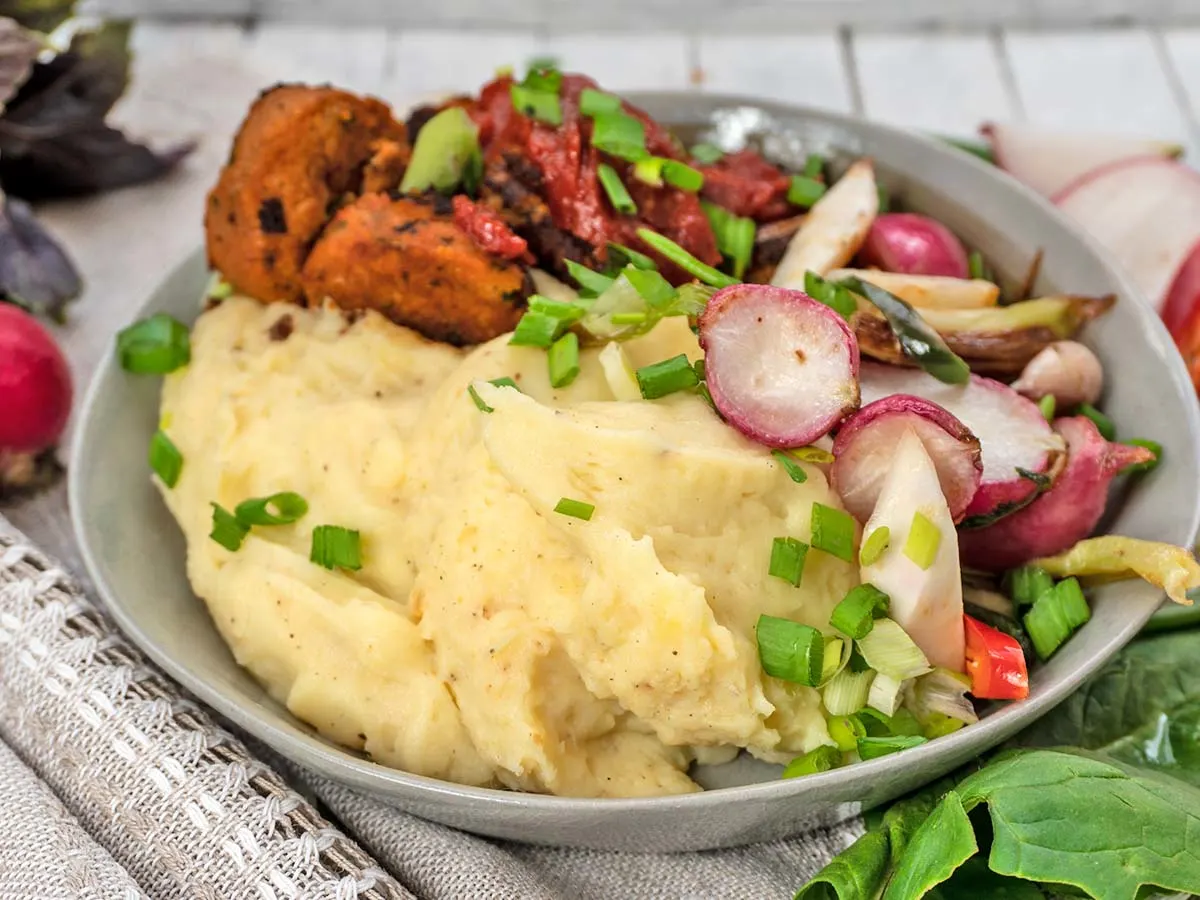 Healthy Vegan Mashed Potato Bowl Recipe