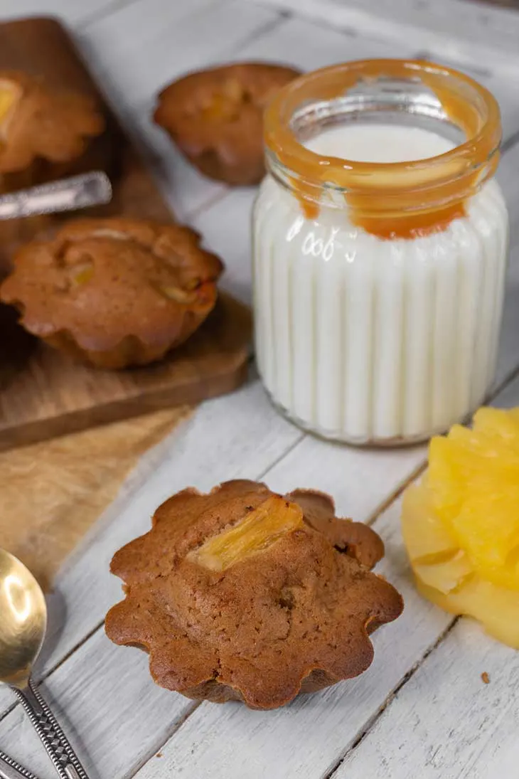 how to make Vegan Pineapple Muffins