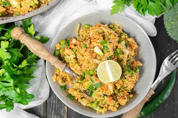 15-Min Quinoa Fried Rice - Gourmandelle