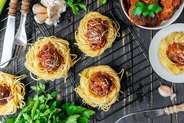 Spaghetti 'Meatball' Cups