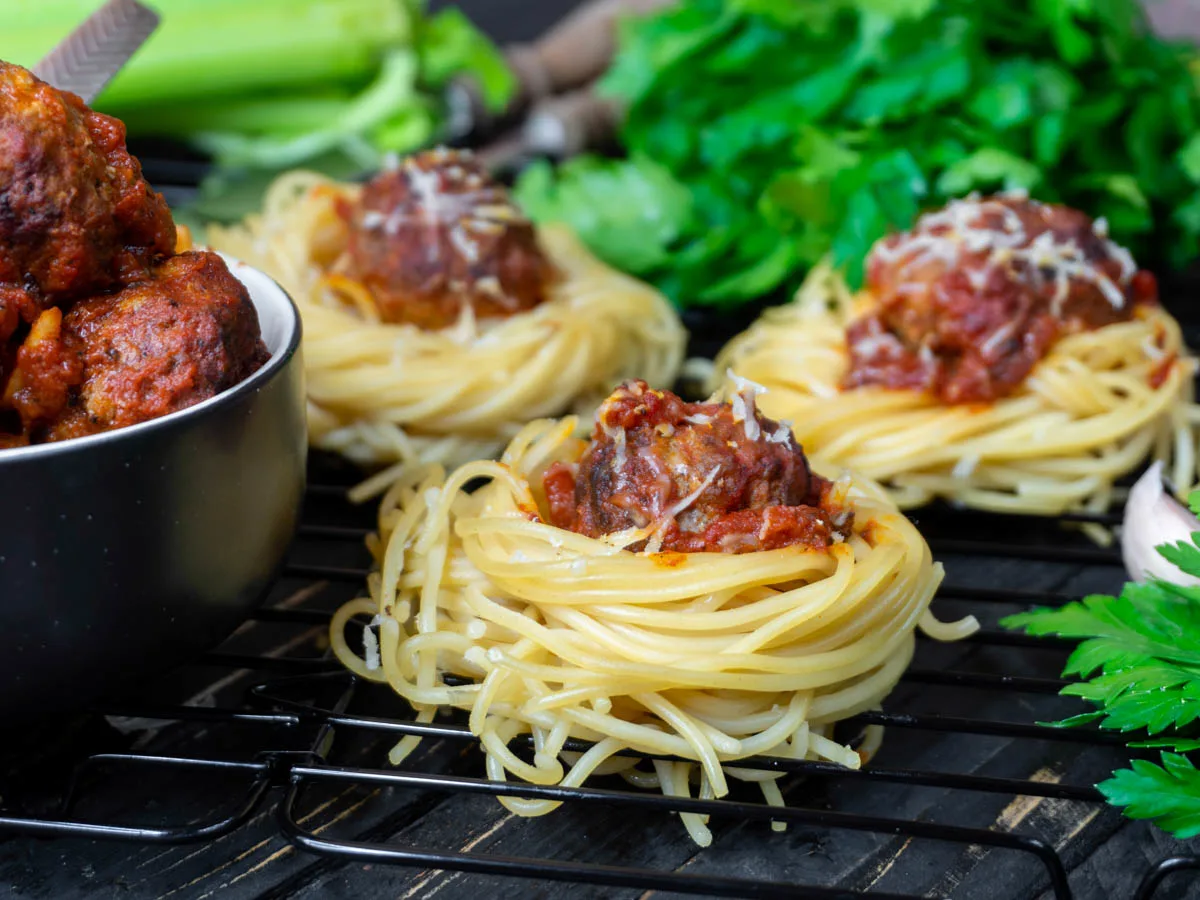 Vegan Spaghetti 'Meatball' Cups