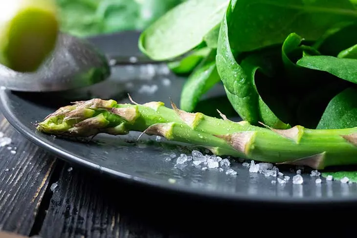 aspargus and baby spinach