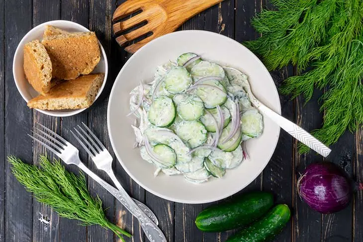 Creamy cucumber salad salata de castraveti