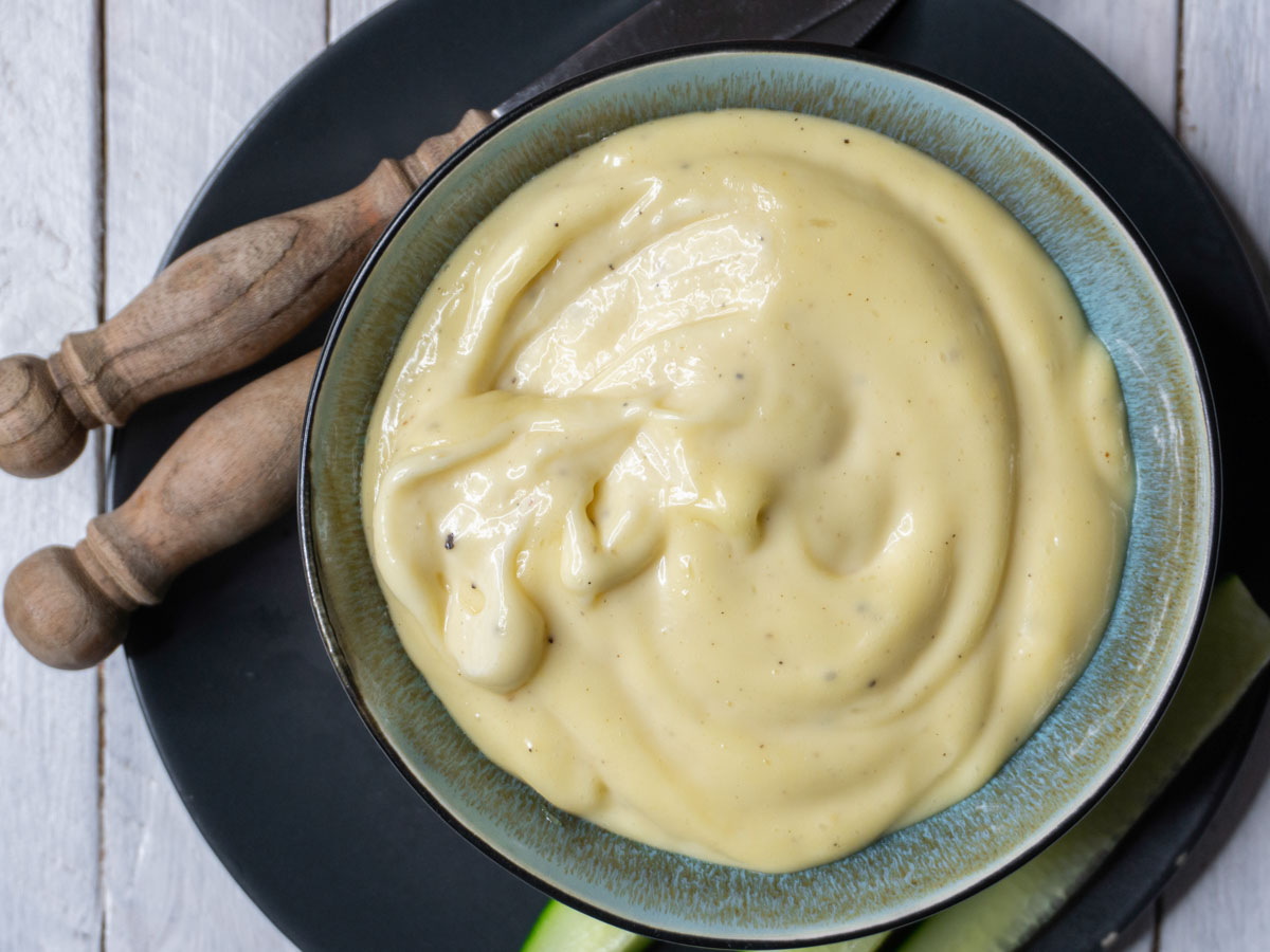 Homemade vegan mayonnaise recipe